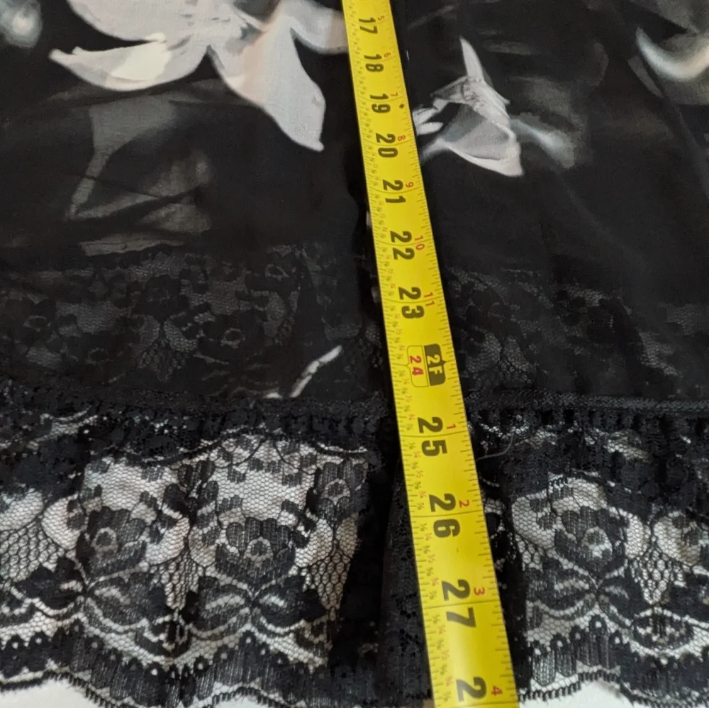 Calvin Klein Women’s Floral Chiffon Button-Up Sheer Top Size S Black White Lace - Picture 10 of 10